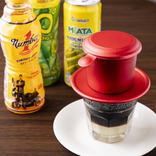本場ベトナムコーヒーや珍しいエナジードリンクも勢揃い