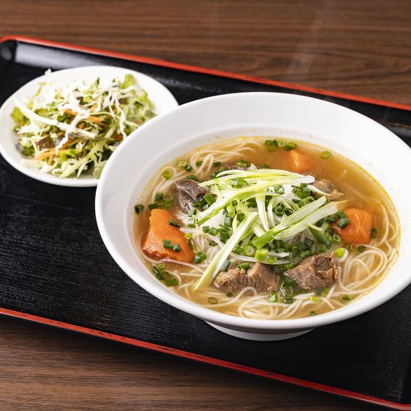 絶品！じっくり煮込んだビーフシチューフォー
