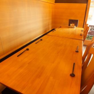 It is a table seat on the first floor.All of the seats are connectable so it is possible for customers with large numbers of people.