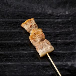 One each of pork belly skewers/chicken thigh skewers/grilled skewers/chicken skin skewers