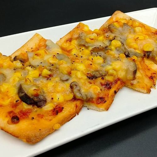 Mushroom and corn pizza