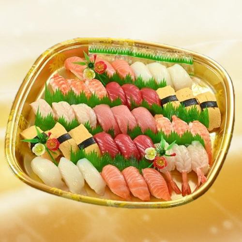 Family sushi platter with medium fatty tuna (7 kinds, 39 pieces)