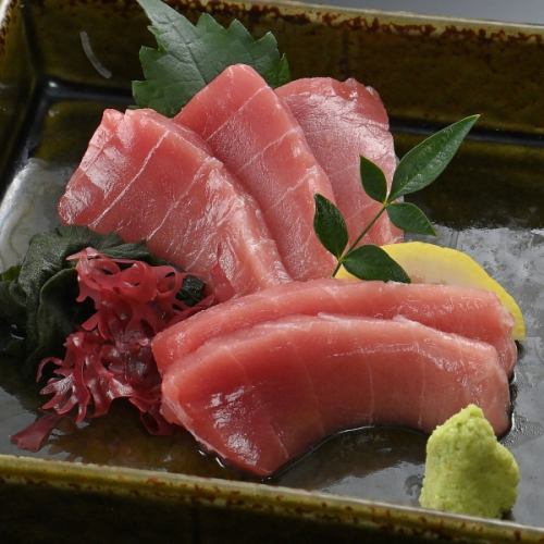 Bluefin tuna medium fatty tuna sashimi