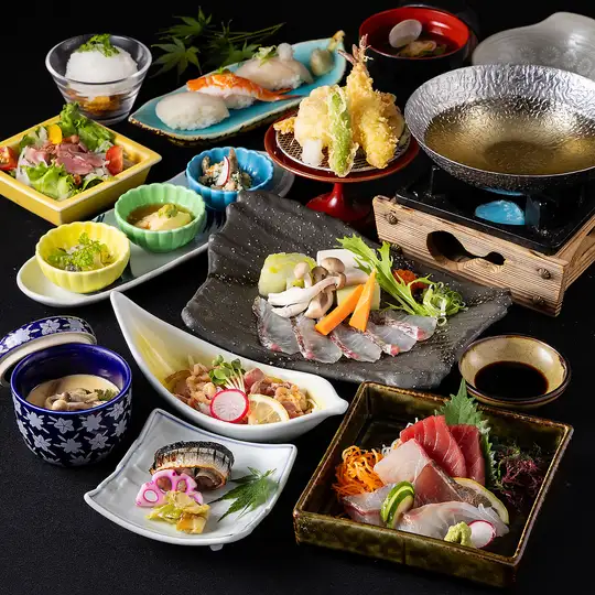 秋宴会【会席】鯛しゃぶ小鍋に中トロ刺身盛、秋刀魚幽庵焼きや天ぷら、寿司《120分飲み放題付》