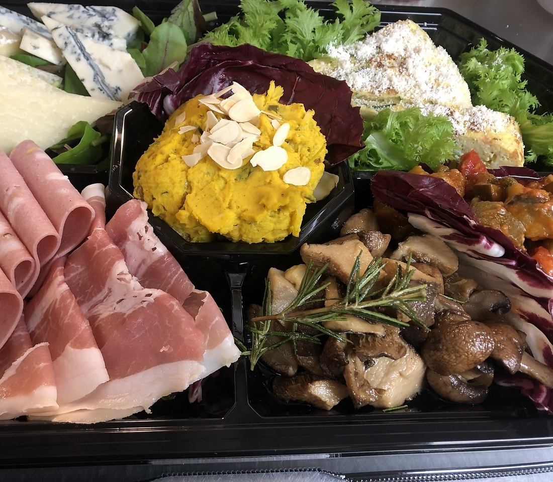 シェフこだわりの前菜の品々