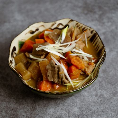 当店自慢の牛モツ煮込み