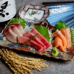 本日入荷の鮮魚三点盛合せ