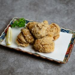 大山鶏もも肉の唐揚げ