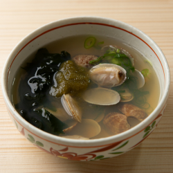 Steamed clam with sake