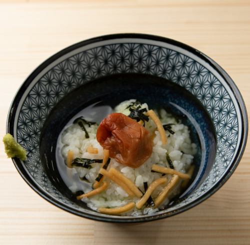 茶泡饭（梅子/鲑鱼）/2种饭团