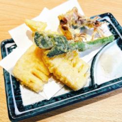 タケノコとホタルイカの天ぷら