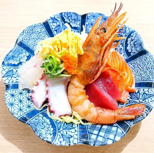 旬の食材が味わえる季節限定メニュー!【新名物】いのうえ海鮮冷やし中華