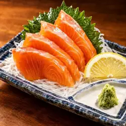 國產！秋季鮭魚刺身