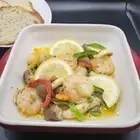 Mushroom and lemon garlic shrimp with baguette