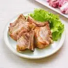 Grilled pork ribs with salt