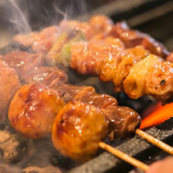 【經典烤雞串! 】只需4500日元,即可在傳統日式房屋內,於傳統烤雞串餐廳享用包含無限暢飲的簡單套餐!限時2小時。