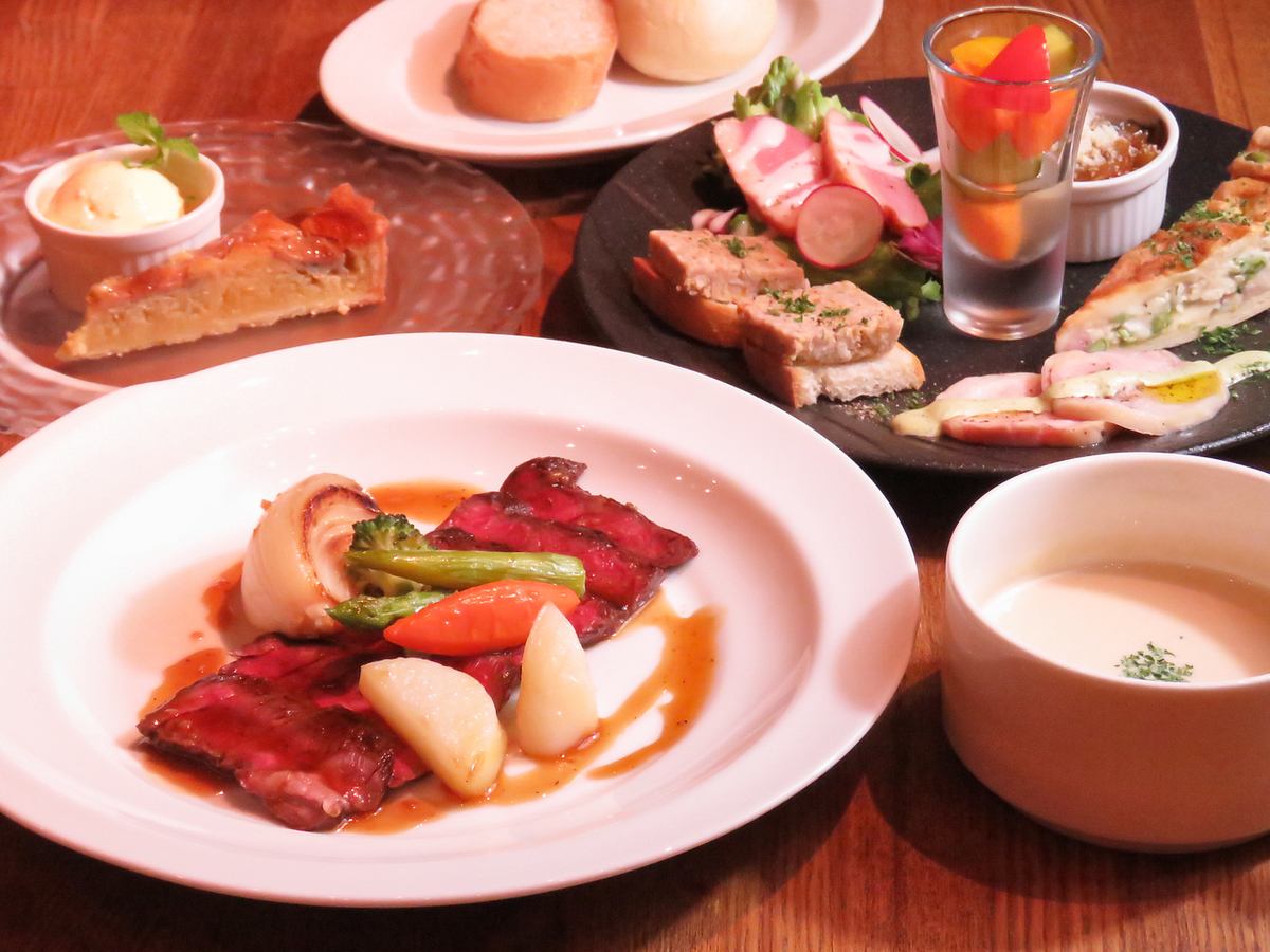 The 10-meal limited lunch menu with 3 types to choose from is popular! Lunch varieties start from 1,980 yen♪