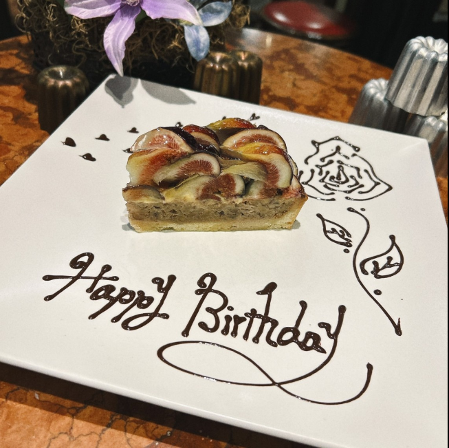 誕生日・記念日用のバースデープレートもございます★