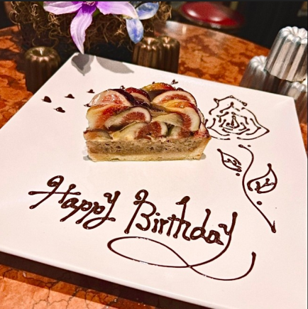【誕生日、記念日、女子会etc】バースデー、メッセージプレートでお祝いコース★デザート注文時
