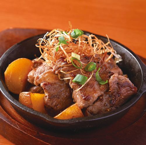 和牛カルビとインカのめざめの鉄板ステーキ