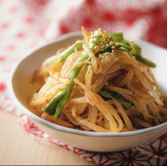 Famous Spicy Bean Sprouts