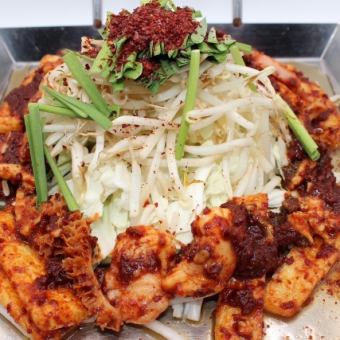 12月限定【辛味噌もつ焼き水炊き2時間食べ飲み放題】ドリンクフード100種！4,500円(税込4,950円)