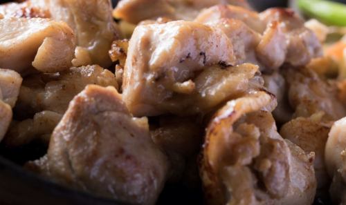 국산 닭 복숭아 고기 숯불 구이