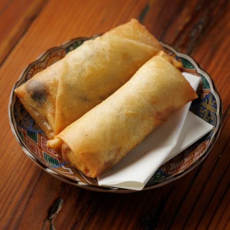 牡蠣とチーズの春巻き