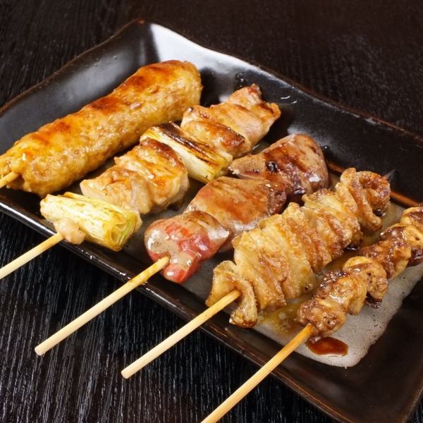 種類豊富な串は159円(税込)～季節に合わせて旬の食材でご提供！【今の時期は豚巻串】