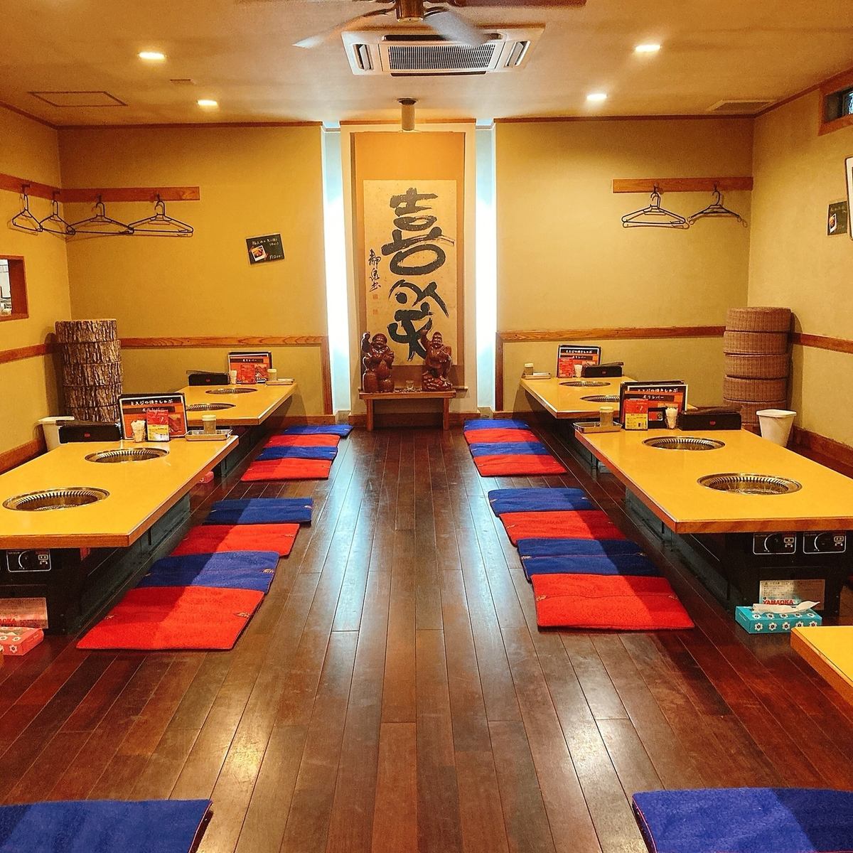 There are plenty of tatami rooms in a casual atmosphere ♪ There is also a private parking lot ★
