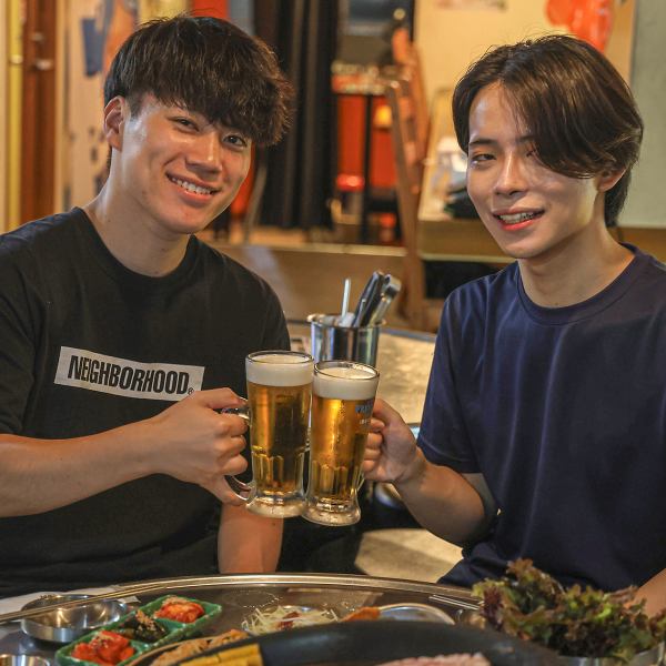 みんな集まったらあぷろで乾杯～♪旨辛の料理はビールとの相性も抜群！わいわい飲めるこの雰囲気が人気の秘密★