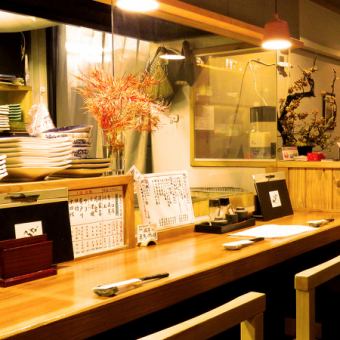 A counter seat where you can see Takakura burning in the hearth near the hearth ♪ It is perfect when you want to drink lightly ♪ Full seating capacity 37 seats complete! Up to 30 banquets up to 30 people OK! Seat details, number of people, budget Please do not hesitate to contact us, etc. ※ The picture is an example