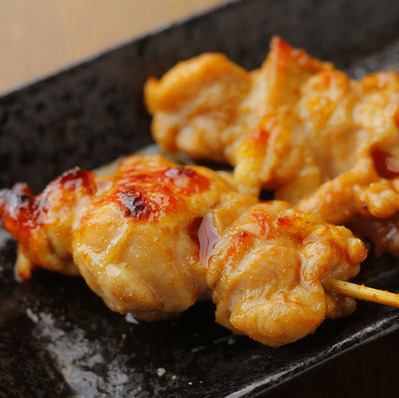 名物焼き鳥（串焼2本）