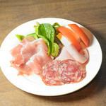 生ハム盛り合わせ