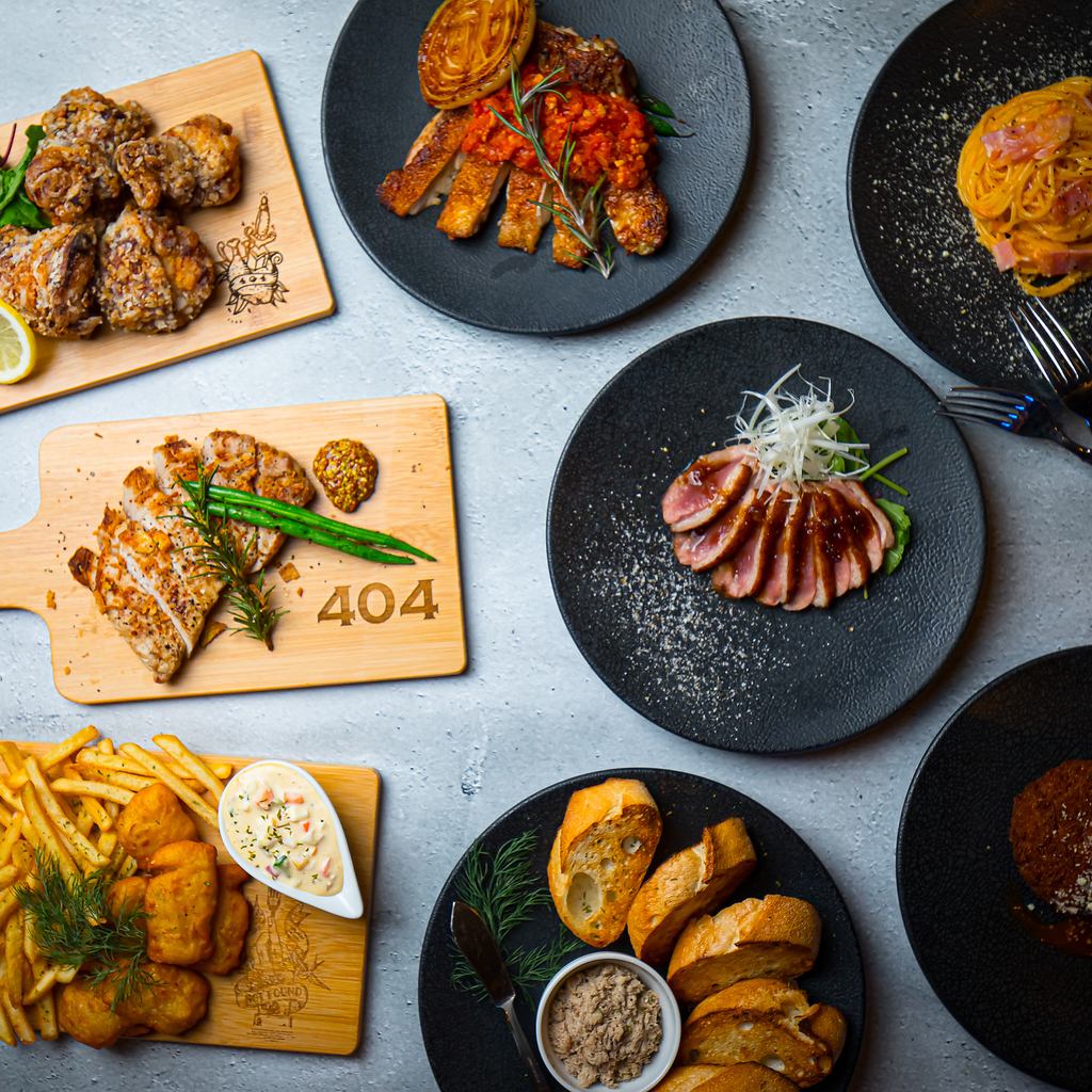 【梅田駅5分】アート溢れるオシャレ空間で本格炭火焼きが楽しめるダイニングバー♪