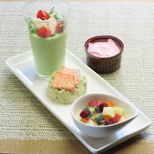 【毎月変わる季節のメニューをご用意】