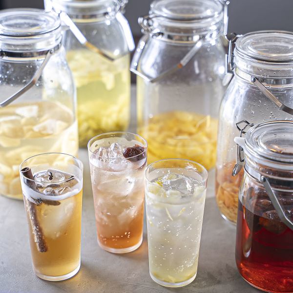 旬果実の自家製カクテル♪夜カフェ気分も楽しめる！