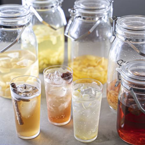 旬果実の自家製カクテル♪夜カフェ気分も楽しめる！