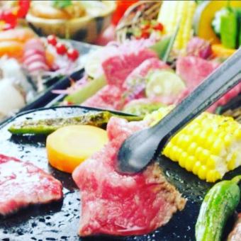 期間限定！地鶏の炭焼に黒豚&和牛ホルモンの溶岩焼等、肉も魚も『焼きづくしコース』2時間飲放題