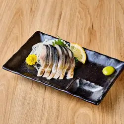香煎新鲜腌制鲭鱼刺身
