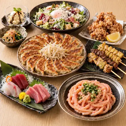 ■2.5小時暢飲「惠比壽屋標準套餐」：走地炸雞、烤串、新鮮海鮮拼盤（共8道菜）5,000日圓 ⇒ 4,000日元
