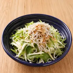 静岡しらすのサラダ