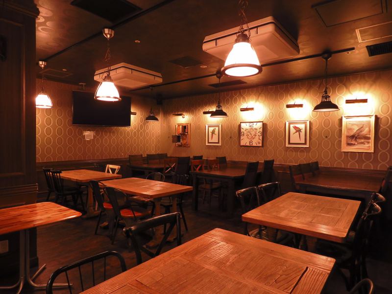 《週末(金・土曜日)祝前日17時～翌5時まで営業中！》JR宇都宮駅東口から徒歩2分！年中無休で営業中！！こだわりのビールが楽しめる【ライオンズヘッド駅東口店】！店内は最大120名まで収容可能★バーカウンターや海外の雰囲気がするテーブル席、完全個室など様々なシーンに対応。