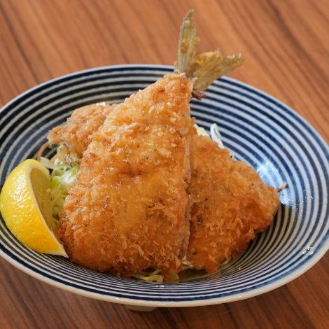 The fried horse mackerel set meal, which has been featured on SNS, is becoming increasingly popular!