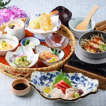 季節の花かご御膳　お造り付