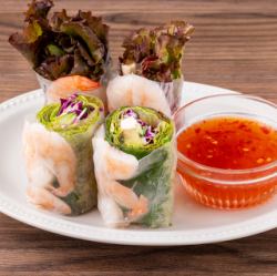 Shrimp and cream cheese spring rolls