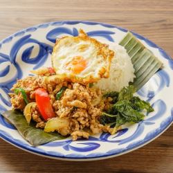 Domestic chicken, Gapao rice, Holy basil stir-fried