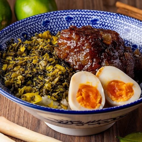 台湾名物ルーロー飯 角煮スタイル