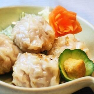 It's delicious even without the sauce! Shumai with gravy 580 yen