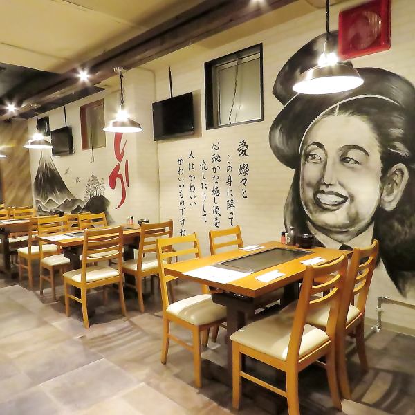 [Table seats with iron plates ◎] All seats are available with table seats with iron plates.Please use it when you come with 2 or 4 people.Please enjoy the meat and vegetables with the special sauce.Please enjoy the exquisite horumonyaki in the smoke that rises.